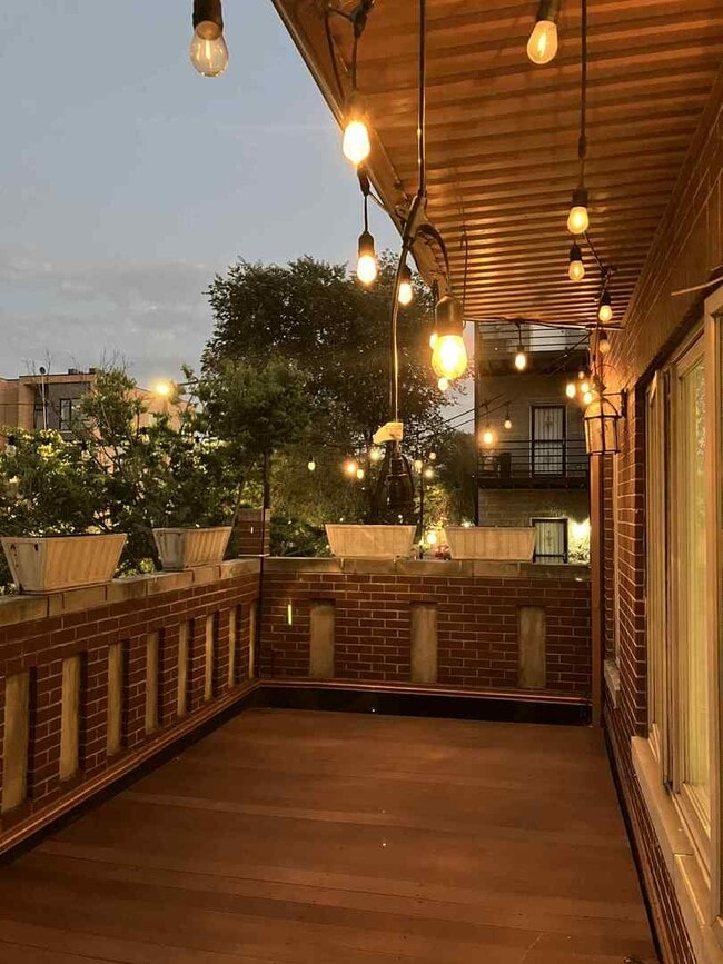 Photo - 612 S Western Ave