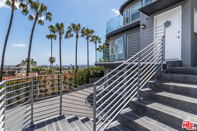 Photo - 1541 Selma Dr