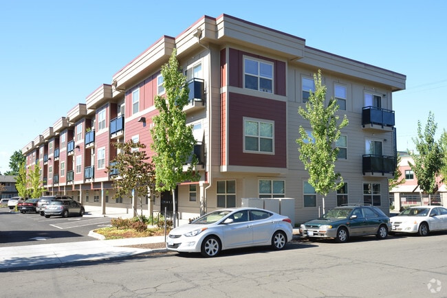 Louis York Apartments