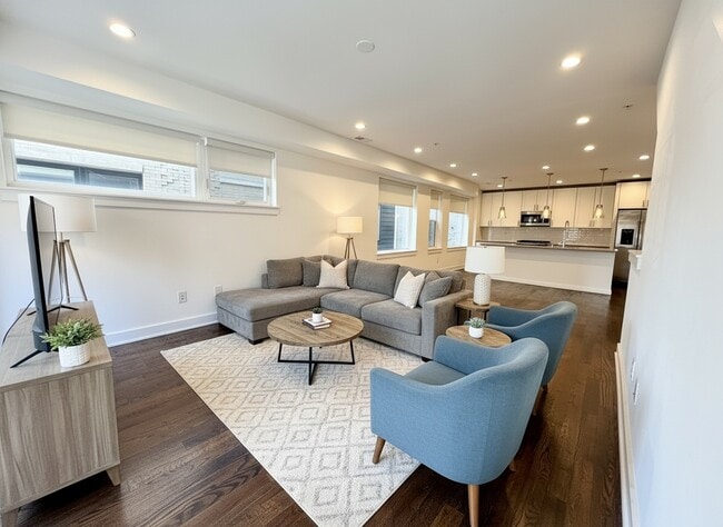 Building Photo - 1022 S 2nd St Unit 2