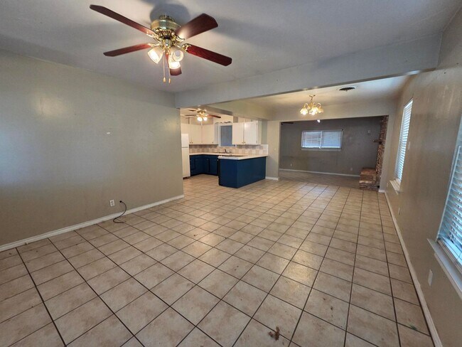 333 W Nimitz St
