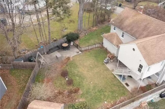 135 Ball Farm Rd