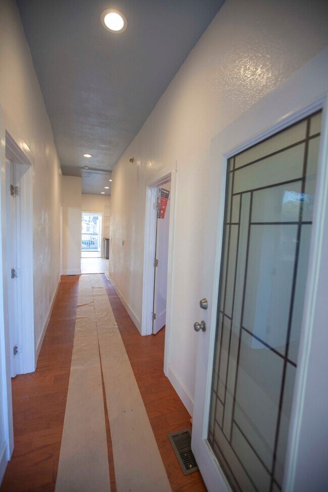 Photo - Charming Oceanveiw Renovated Single-Family...