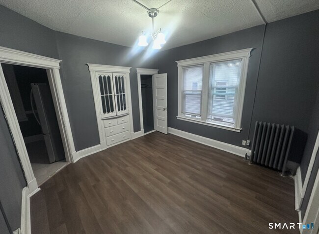 Photo - 26 Cabot St