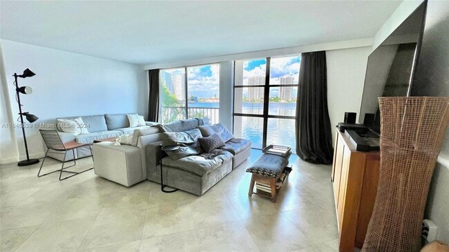 Photo - 17600 N Bay Rd Unit #N305