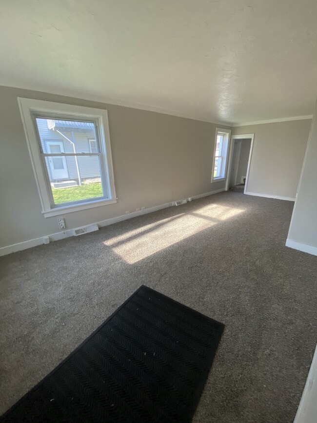 Photo - 1828 Davis Ave