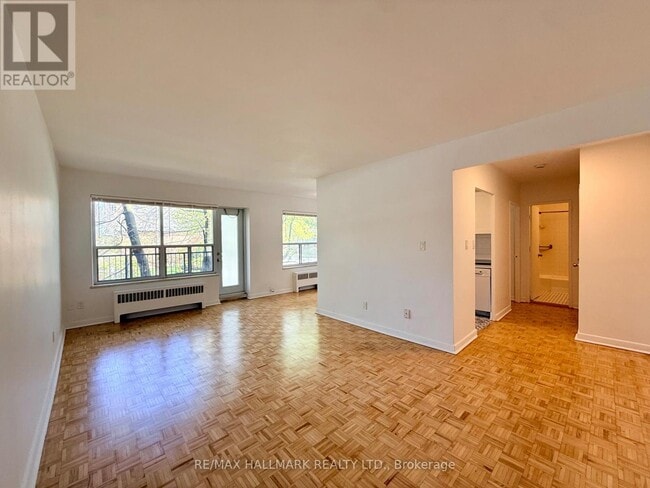 Photo - 30 Upper Canada Dr Unit 208