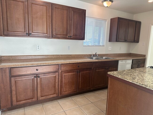 Photo - 44900 Rubidoux St