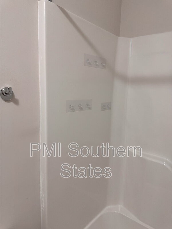 Photo - 204 Walnut Hill Dr Unidad B