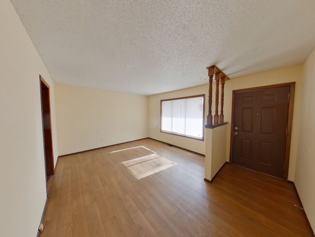 Photo - 620 Richmond N