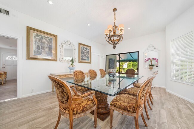 Photo - 211 Seaspray Ave