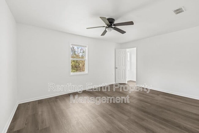 Photo - 2129 13th St N