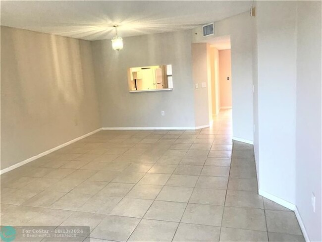 Photo - 601 SW 141st Ave Unidad 202 Rental