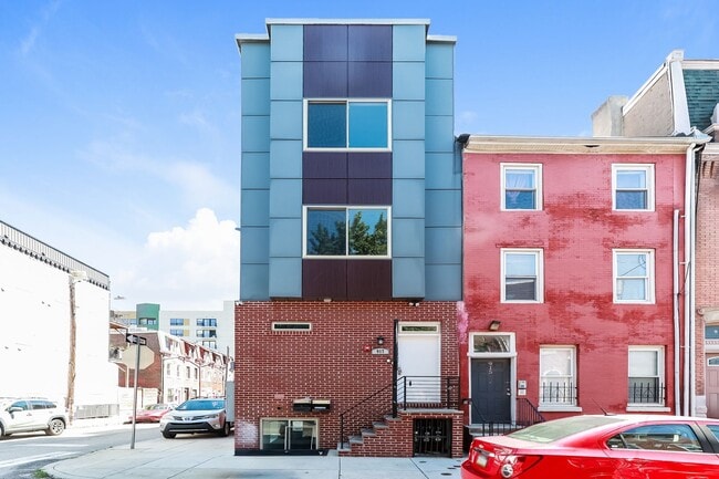 Building Photo - 917 N 15th St Unit 917 N 15th  #3 Rental
