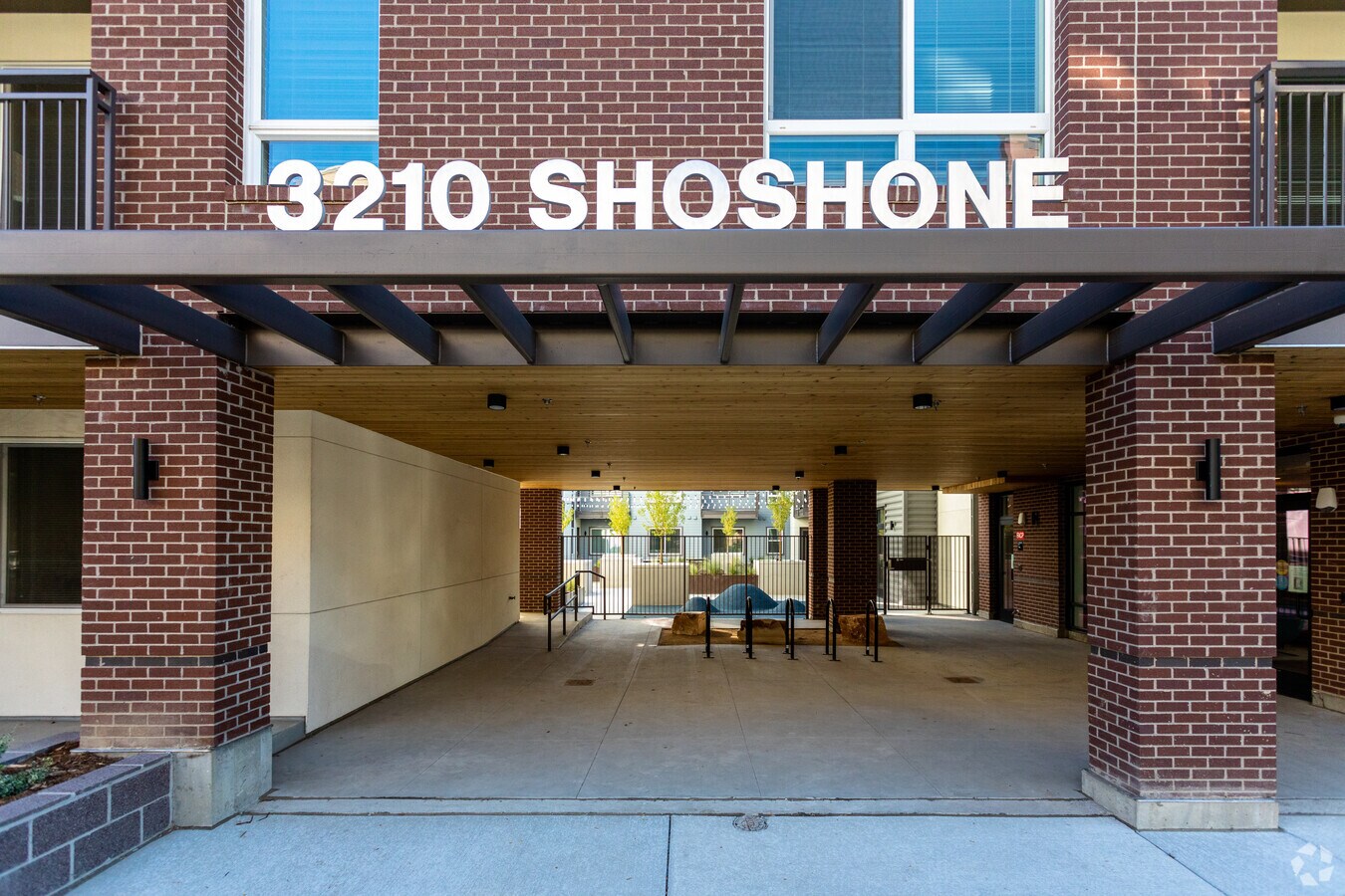 Photo - 32nd & Shoshone