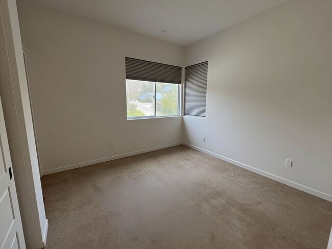 Photo - Beautiful 3-Bedroom Home with Solar Panels in Valencia!