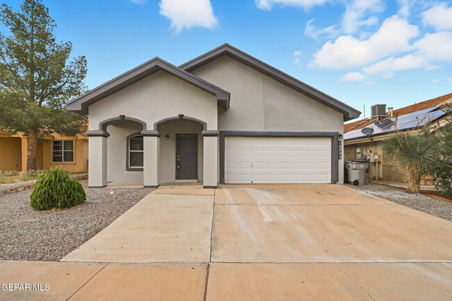Building Photo - 12325 Tierra Bella Dr
