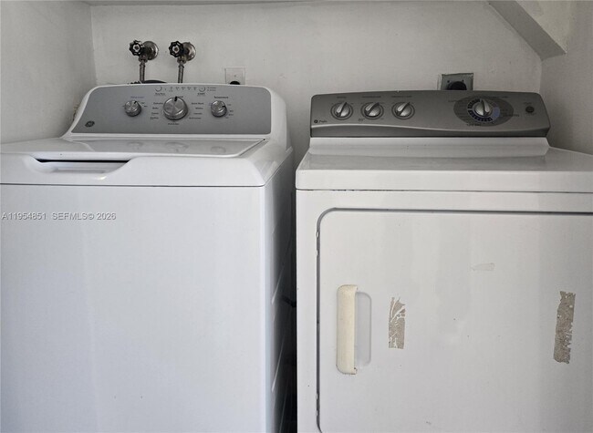 Photo - 120 SW 109th Ave