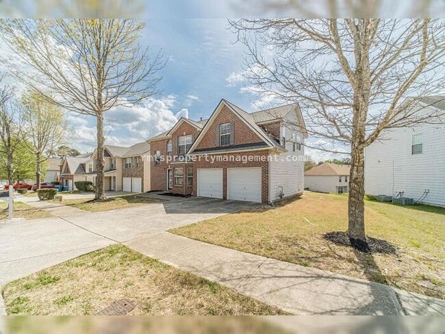 Photo - Spacious 4 bedroom 2.5 bath