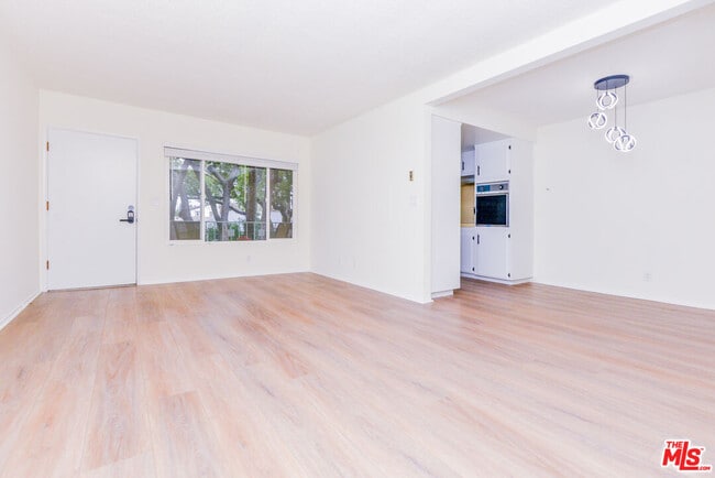 Photo - 1645 Beech Ave