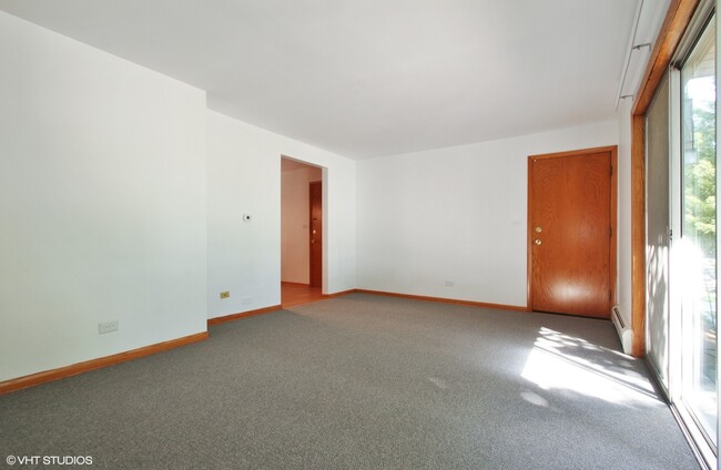 Photo - 5534 W Bryn Mawr Ave Unit 2S