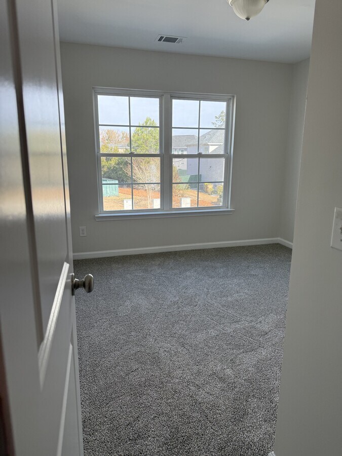 Photo - 430 Cantle Dr