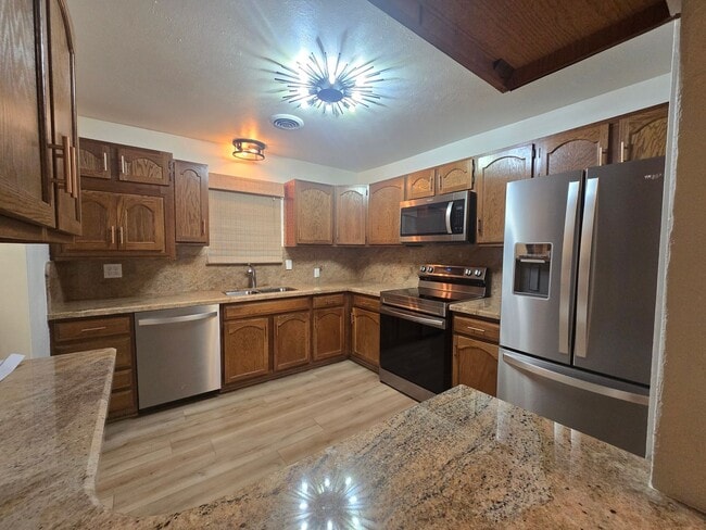 Photo - 404 E Hopi St