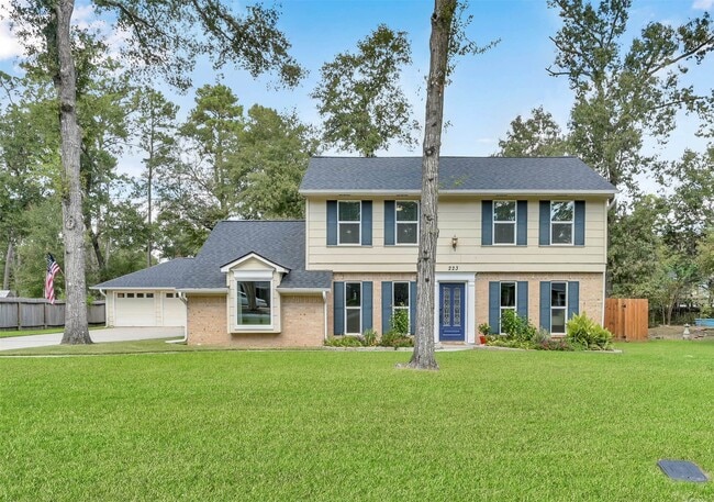 Building Photo - 223 Birchwood Dr
