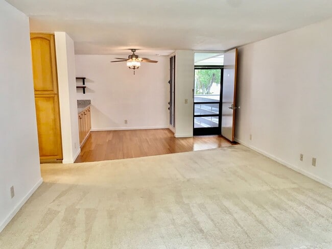 Photo - Upgraded 3 bed 2 bath condo in Kailua Town, 2 covered parking Unit 206