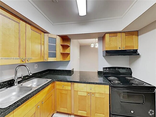 Building Photo - 1001 SW 80th Ave Unit C Rental