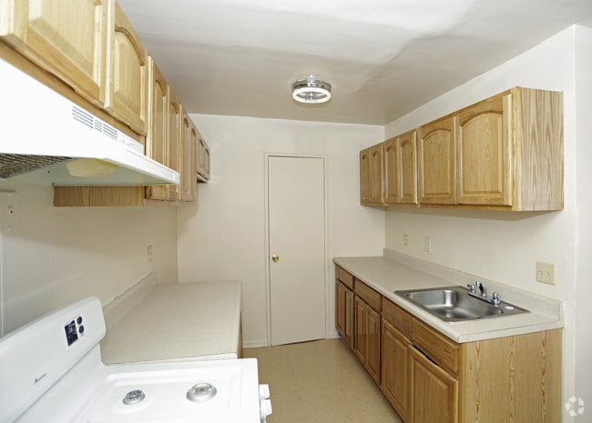 University Court, Inc.