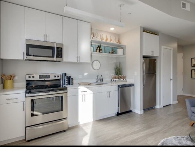 11 - 500 Park Avenue