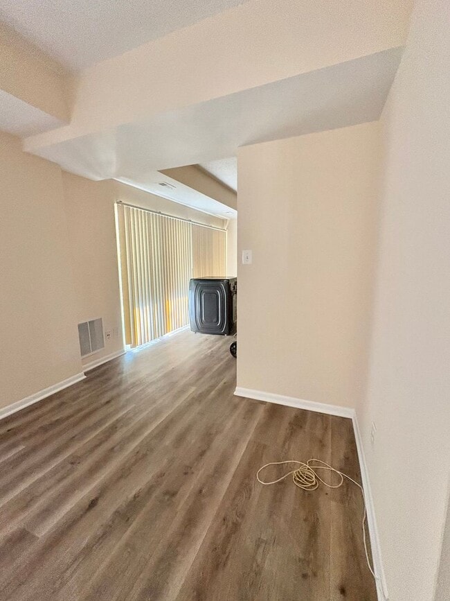 Photo - Bright And Cozy 2 Bed 1 Bath Condo With Pa...