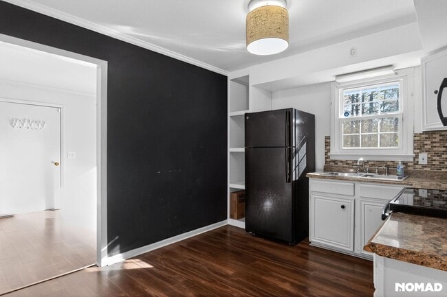 Photo - 215 N Pine St