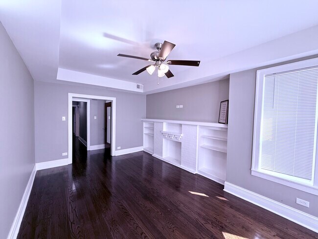 6649 S Drexel Ave Unit 2