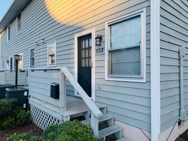 Photo - Downtown Condo with Water Views! 2BR/1.5BA...