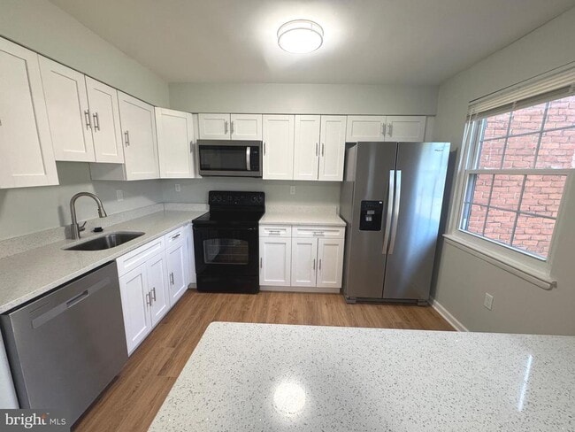 Photo - 4826 Grand Bend Dr