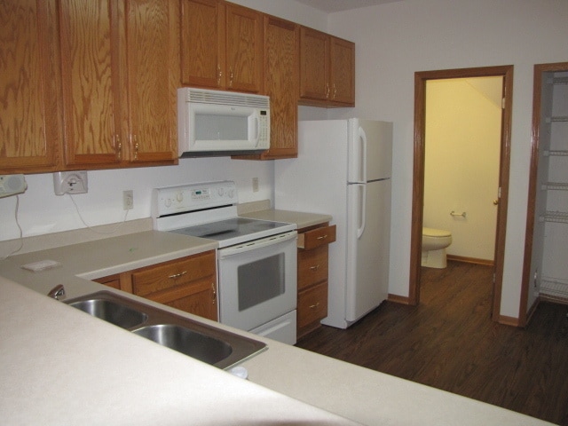 Photo - Townhome with Loft, Fireplace & Large Walk-In Closet. Trash and water included– Available May 1