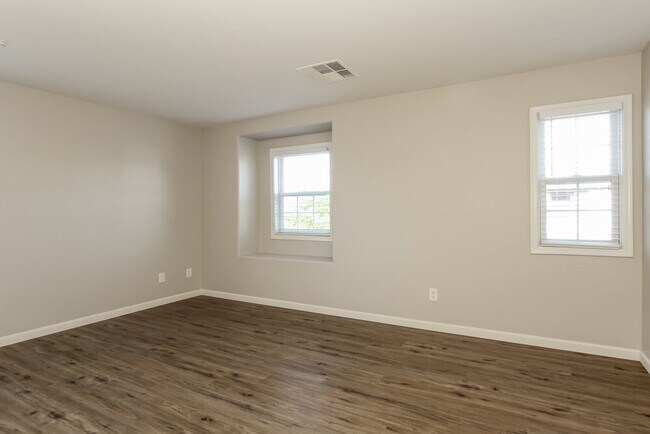 Photo - 28963 N 124th Ln