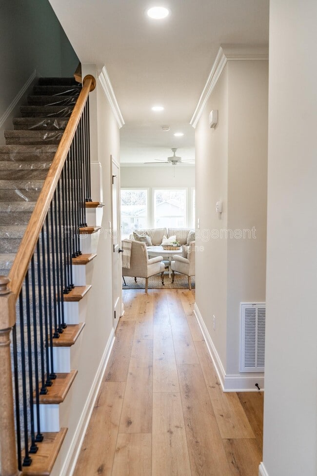 Photo - 6614 Johnbo Way