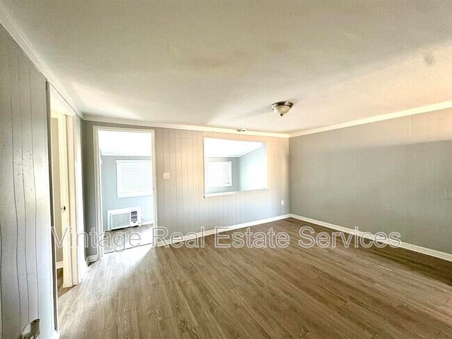 Photo - 4611 N Hubert Ave Unit #13