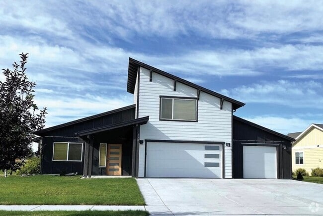 Building Photo - Gorgeous Single Family Home for Rent in Ma...