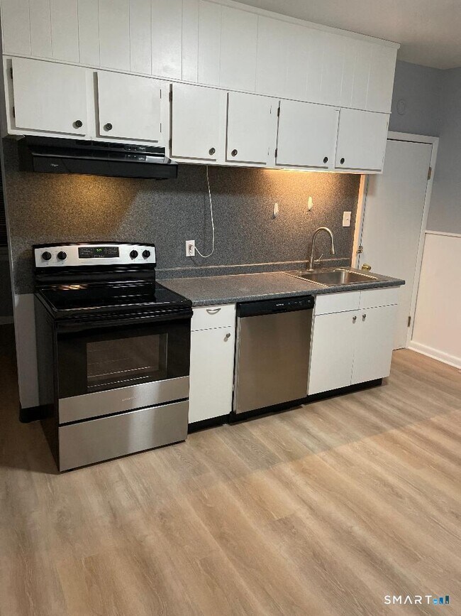 Photo - 19 Woodland St