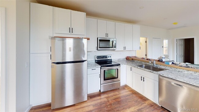 Building Photo - 24 5th St Unit 2
