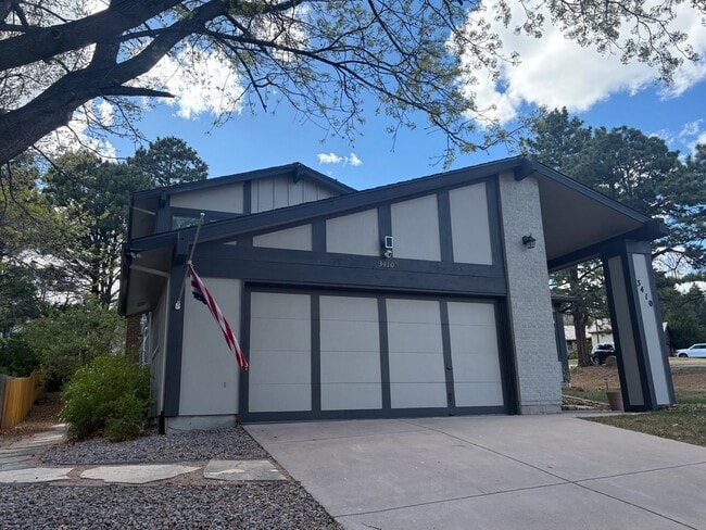 Building Photo - Beautiful home for rent in Cheyenne Mountain School District (D12) @ Country Club Estates!