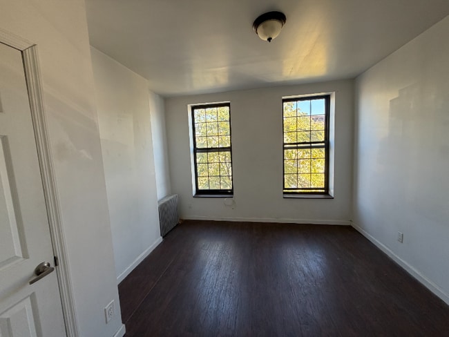 Photo - 52 Irving Ave Unidad 3R