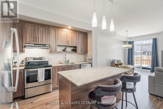 Photo - 284 Munro St