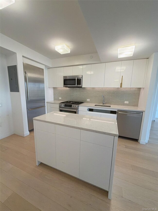 Photo - 138-35 39th Ave Unit 13E