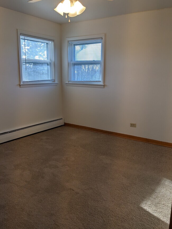 512 Kungs Way Apartment Unit 3C Joliet, IL