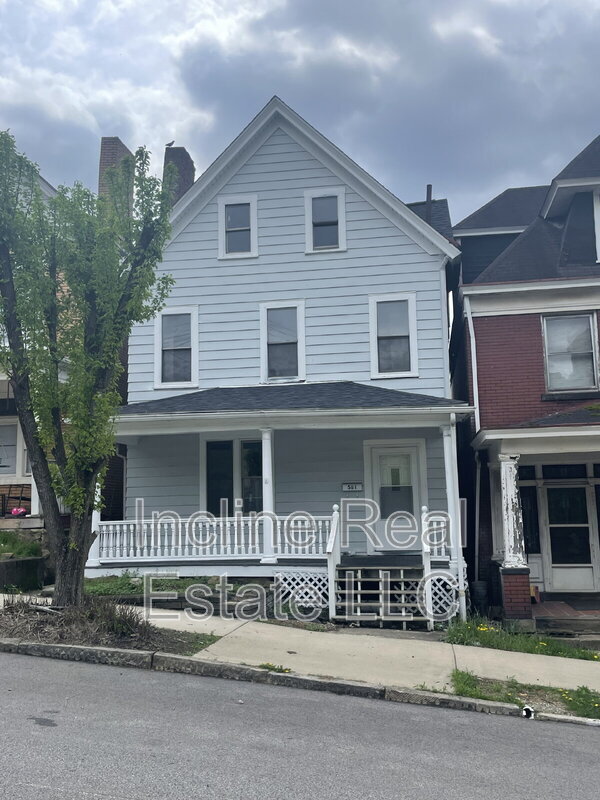 Building Photo - 561 2nd St